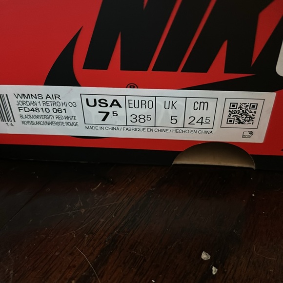 Nike Air Jordan. Size 7.5. Black and red high tops - Picture 5 of 5